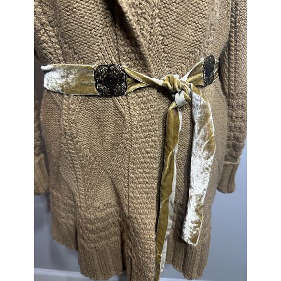 Saks Fifth Avenue Wool Cardigan Womens Medium Camel Tan Sweater Velvet Belt - Picture 3 of 7